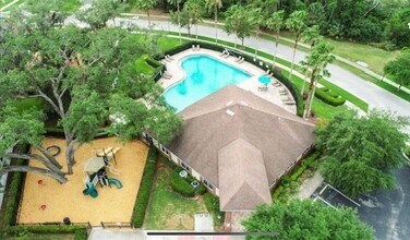 10425 Yellow Spice Ct in Riverview, FL - Building Photo - Building Photo