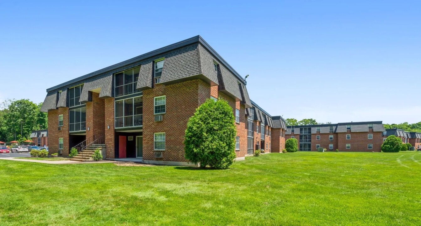 Arrowpoint at Mill Street in Worcester, MA - Building Photo