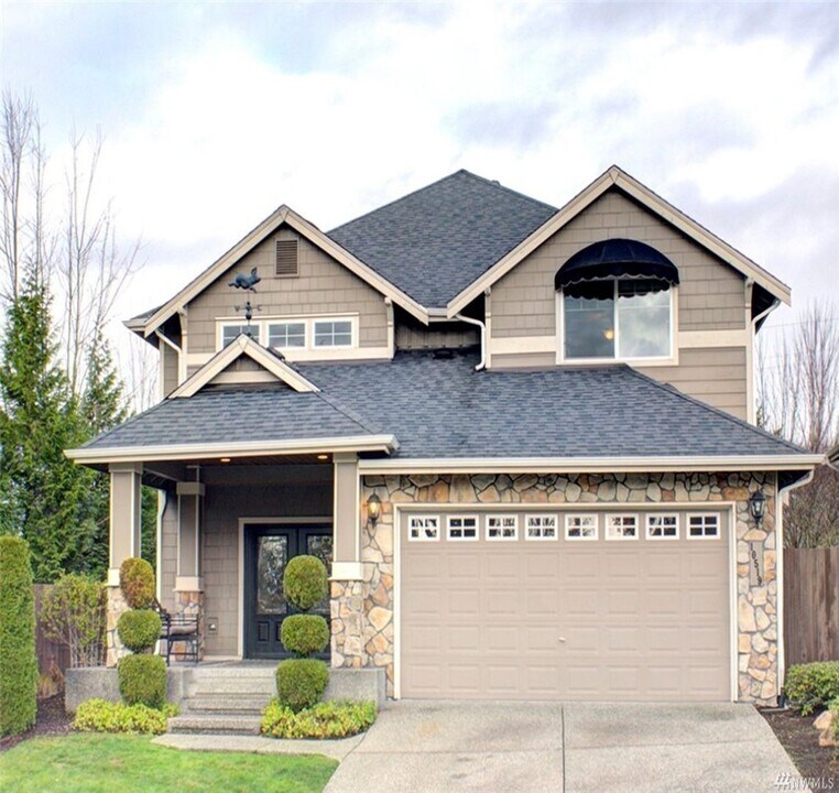 10519 15th St SE in Lake Stevens, WA - Building Photo