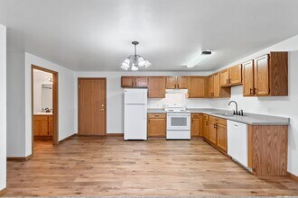 Verlin Road in Green Bay, WI - Foto de edificio - Building Photo