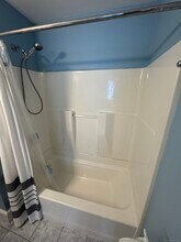 52 Ardmore Rd-Unit -54 in West Hartford, CT - Building Photo - Building Photo