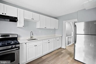 958 E Russell St in Philadelphia, PA - Building Photo - Building Photo