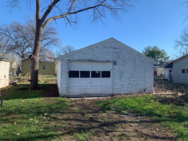 806 14th St NE in Austin, MN - Building Photo - Building Photo