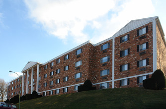 Lakeview Estates in Parkersburg, WV - Foto de edificio - Building Photo