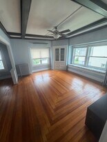 923 W Boylston St in Worcester, MA - Building Photo
