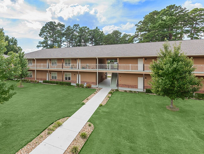 Village at Scull Creek in Fayetteville, AR - Foto de edificio - Building Photo