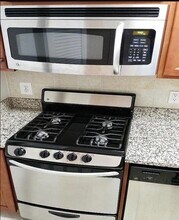 2401 H St NW, Unit 509 in Washington, DC - Building Photo - Building Photo