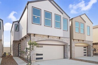 2936 El Fenice Ln in Houston, TX - Building Photo - Building Photo