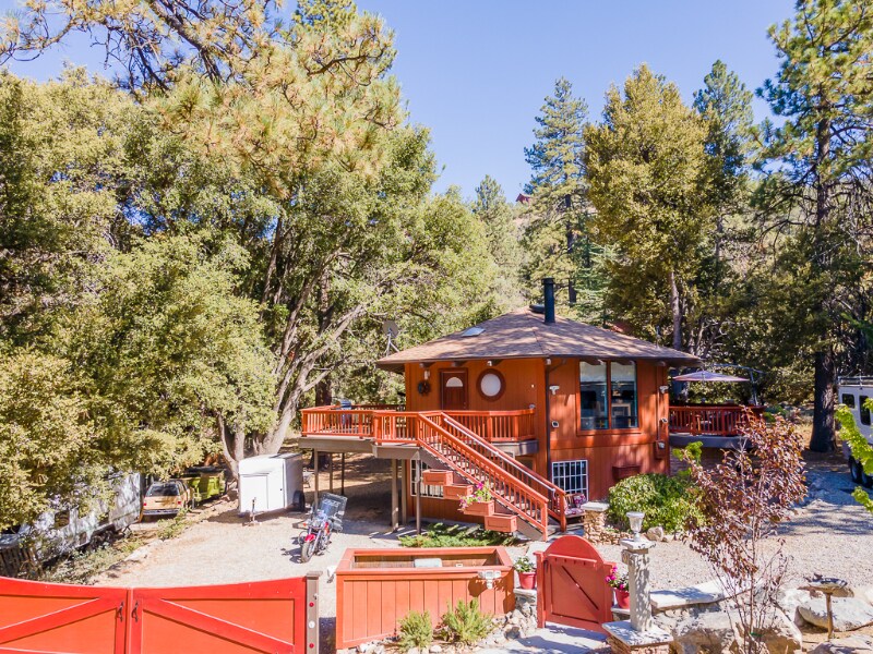 1916 Teton Way in Pine Mountain Club, CA - Foto de edificio