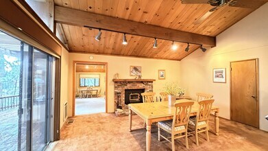 26823 Crestview Dr in Idyllwild, CA - Building Photo - Building Photo