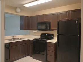113 Reserve Cir in Oviedo, FL - Building Photo - Building Photo