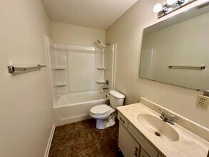 2060 Hideaway Dr in Sumter, SC - Building Photo - Building Photo