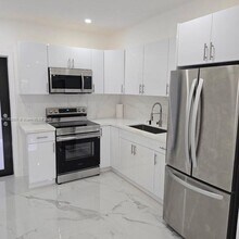 3652 NW 5th St in Miami, FL - Building Photo - Building Photo