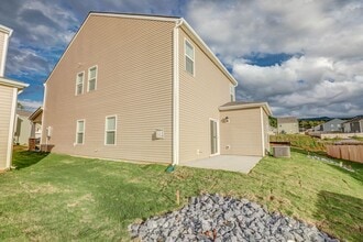 21 Garnet Ct in Johnson City, TN - Building Photo - Building Photo