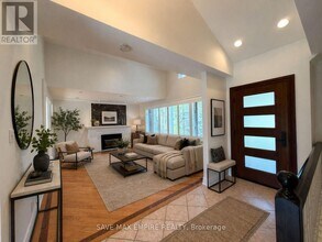964 Parkland Ave in Mississauga, ON - Building Photo - Building Photo