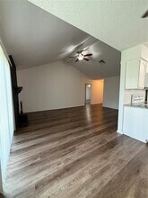 5006 Birchmont Dr in Houston, TX - Building Photo - Building Photo