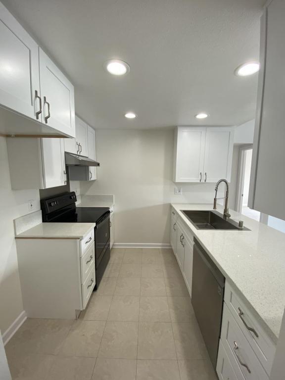 180 N Richmont Dr in Anaheim, CA - Building Photo - Building Photo