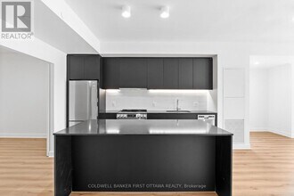 115-115 Echo Dr in Ottawa, ON - Building Photo - Building Photo