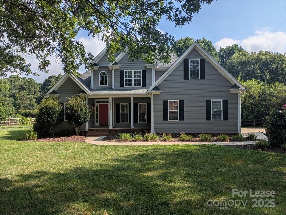 175 Turnberry Ln in Mooresville, NC - Building Photo