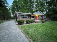 4013 Woodside Dr photo'