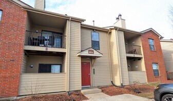 2014 N Rand Rd in Palatine, IL - Building Photo