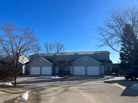 1129 Mark Ave, Unit 5 in Tomah, WI - Building Photo