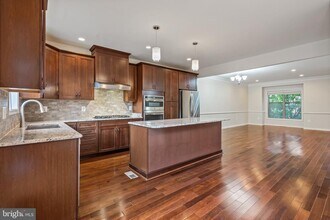 22569 Norwalk Square in Ashburn, VA - Building Photo - Building Photo