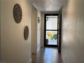 5665 Trailwinds Dr, Unit 616 in Ft. Myers, FL - Building Photo - Building Photo
