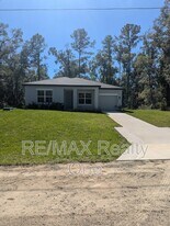 836 E Weldon Ct in Citrus Springs, FL - Building Photo