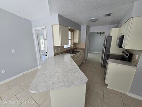 2195 Trillo Rd SE in Palm Bay, FL - Building Photo - Building Photo
