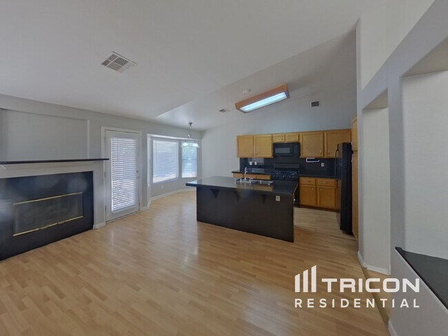 6119 Bing Cherry Dr in Las Vegas, NV - Building Photo - Building Photo