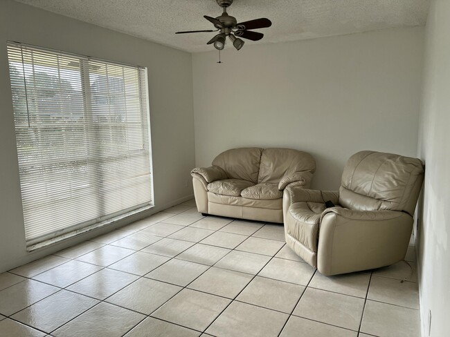 1172 The 12th Fairway in Wellington, FL - Building Photo - Building Photo