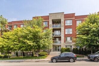 1085-1095 Pratt Av in Outremont, QC - Building Photo - Building Photo