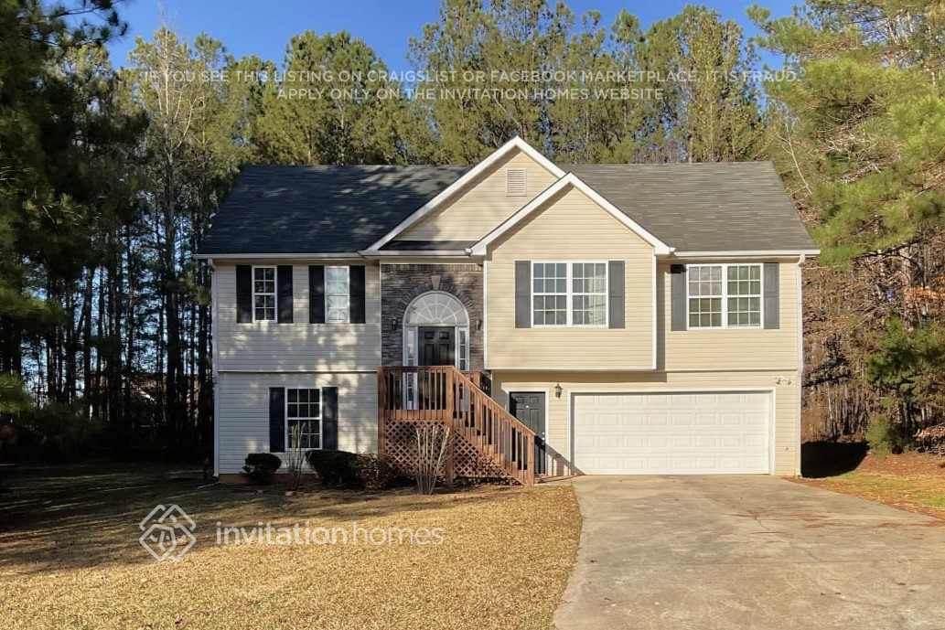 200 Shadowbrook Dr in Covington, GA - Building Photo