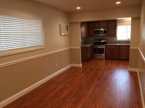 71 Suffolk Ave in Sierra Madre, CA - Building Photo - Building Photo