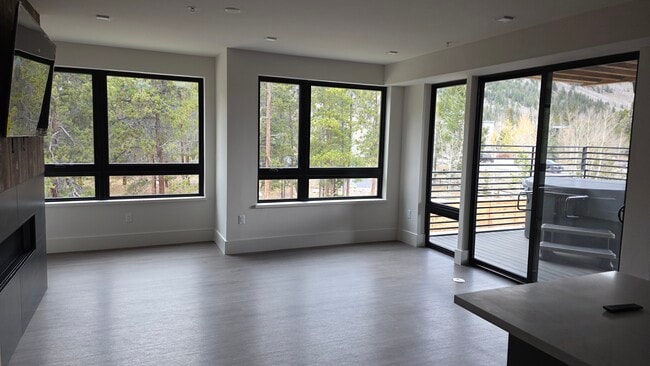 80 W Main St, Unit #214 in Frisco, CO - Foto de edificio - Building Photo