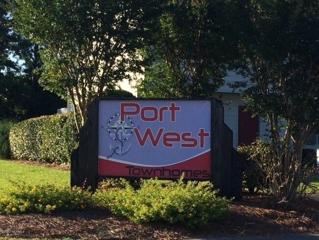 property at 5a Port W Ct