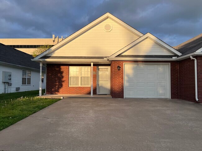 3133 S Tyler Ave in Joplin, MO - Building Photo - Building Photo