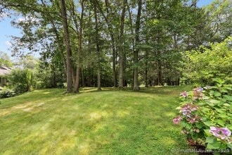 122 Heritage Vlg in Southbury, CT - Building Photo - Building Photo