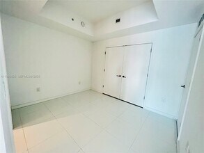 851 NE 1st Ave in Miami, FL - Building Photo - Building Photo