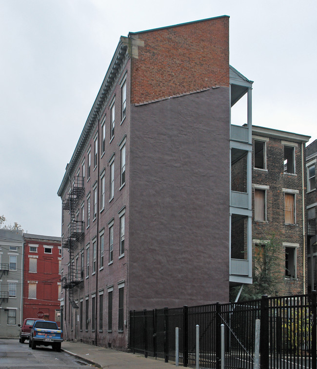 18 East 15th in Cincinnati, OH - Foto de edificio - Building Photo