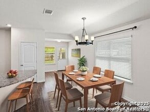 412 Town Frk in Cibolo, TX - Foto de edificio - Building Photo