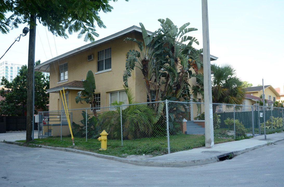 432 NE 27th St in Miami, FL - Building Photo