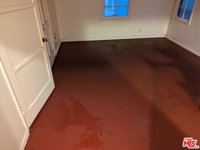 8472 Main St in Los Angeles, CA - Building Photo - Building Photo