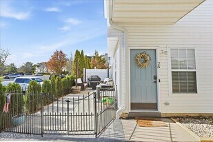 26 Dover Ct in Tinton Falls, NJ - Building Photo