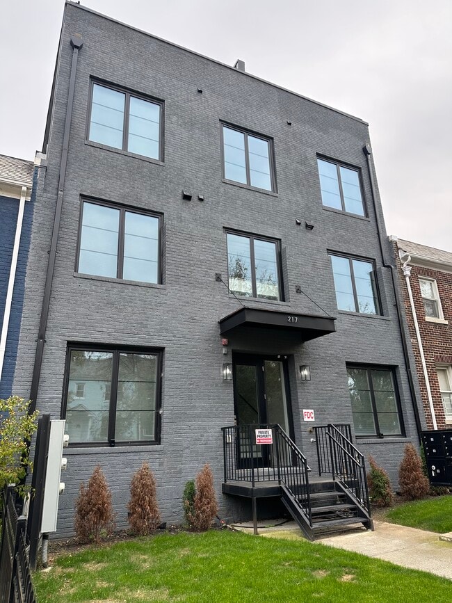 217 20th St NE in Washington, DC - Building Photo - Building Photo