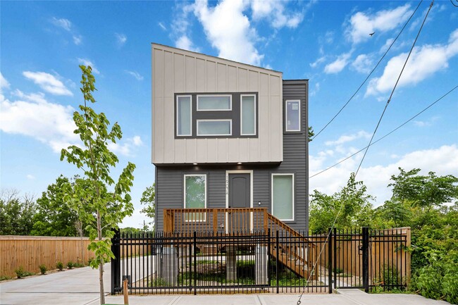 property at 1907 Hailey St