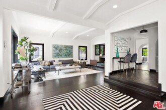 744 N Martel Ave in Los Angeles, CA - Building Photo - Building Photo