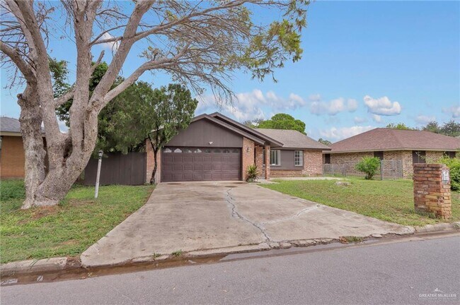 23 Helmer St in Pharr, TX - Building Photo - Building Photo