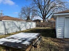 14231 Dobson Ave in Dolton, IL - Building Photo - Building Photo